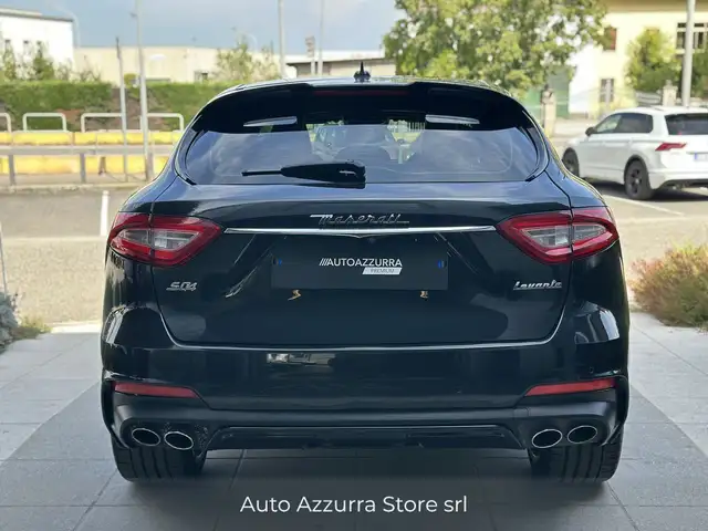 Maserati Levante view 5