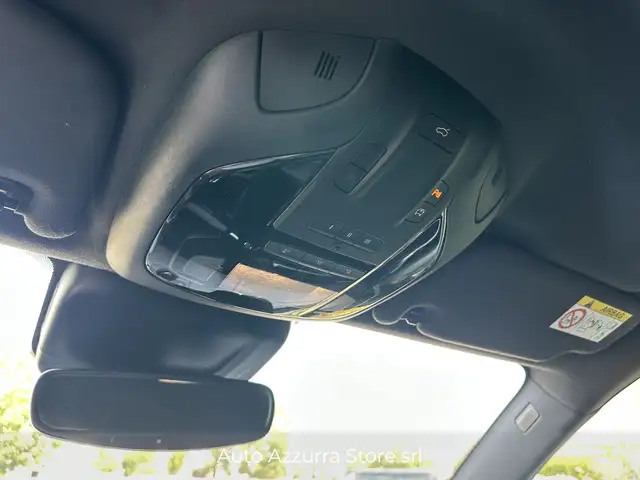 Maserati Levante view 24
