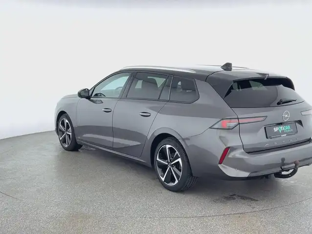 Opel Astra view 5