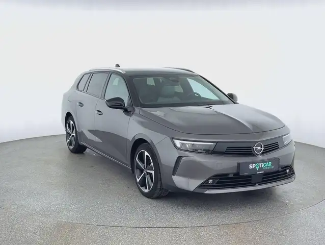 Opel Astra view 3