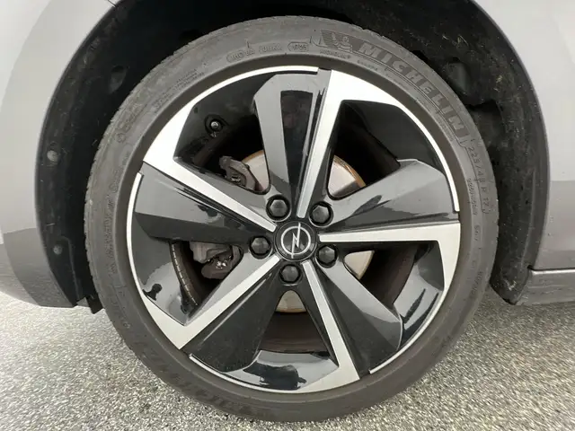 Opel Astra view 10