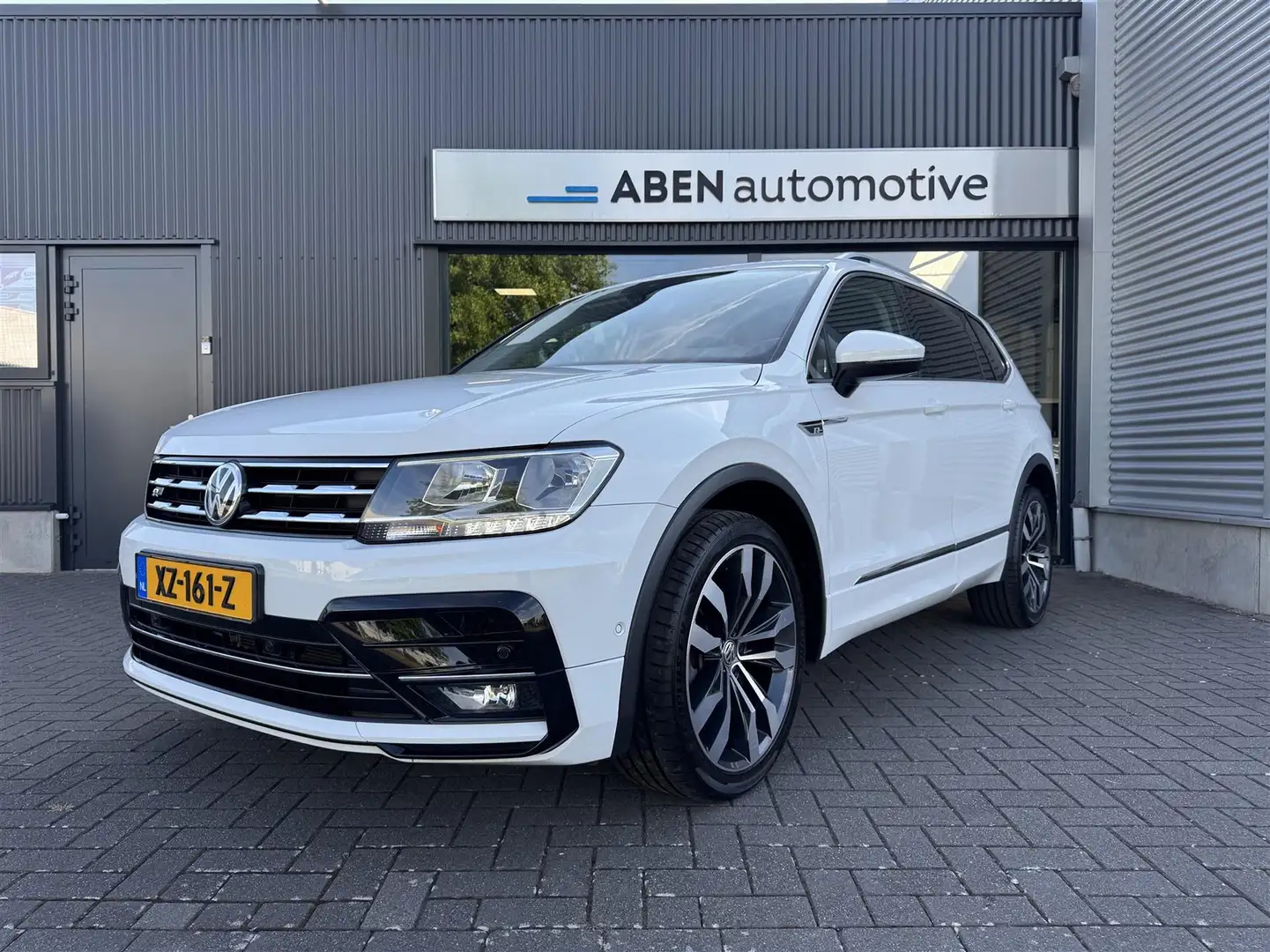 Volkswagen Tiguan Allspace 1.4 TSI 150PK Highline Business R-Line 7-persoons Wit - 1