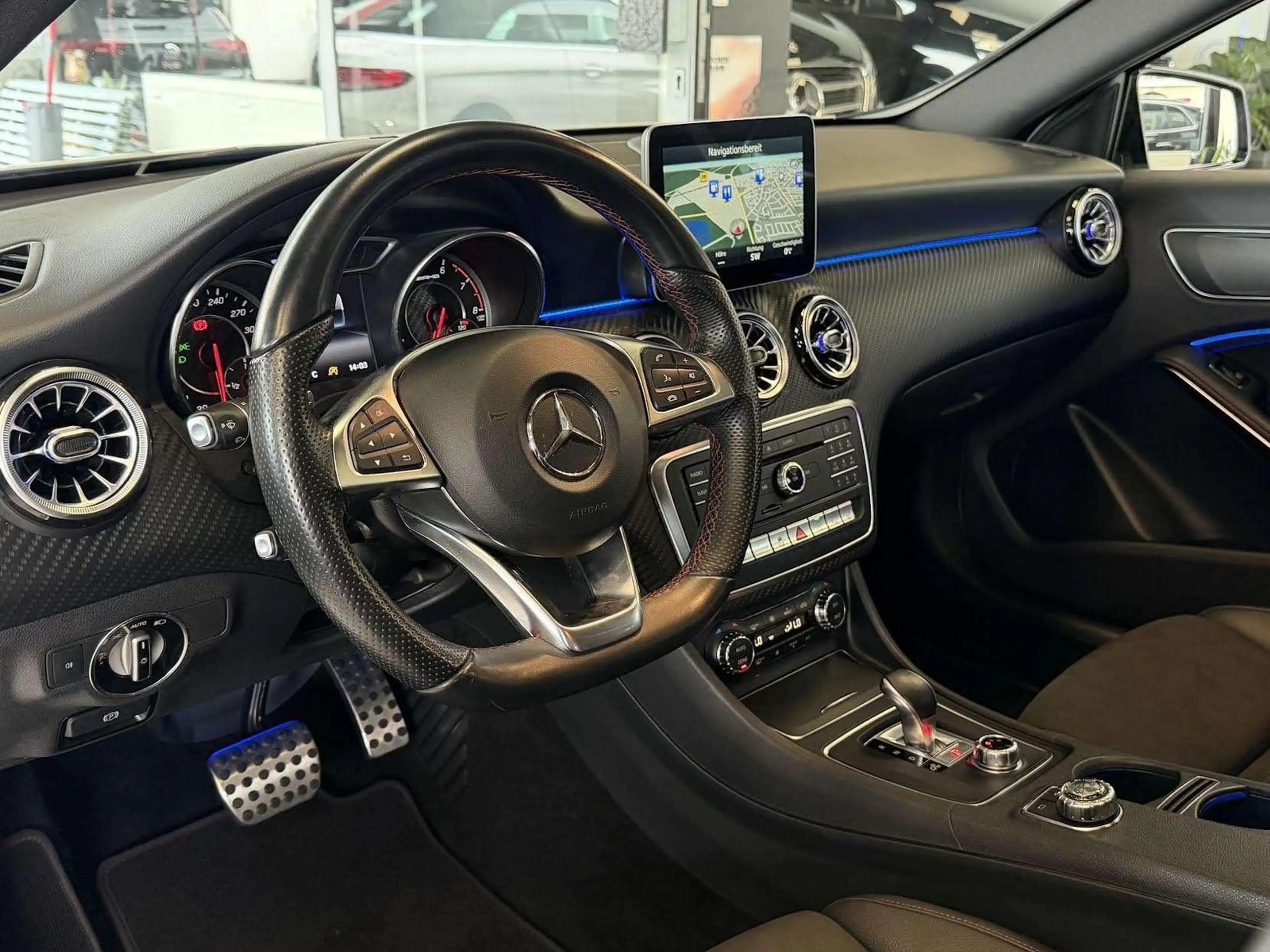 Mercedes-Benz A 45 AMG A 45 AMG 4Matic AERO PAKET PANO KAMERA — photo 9