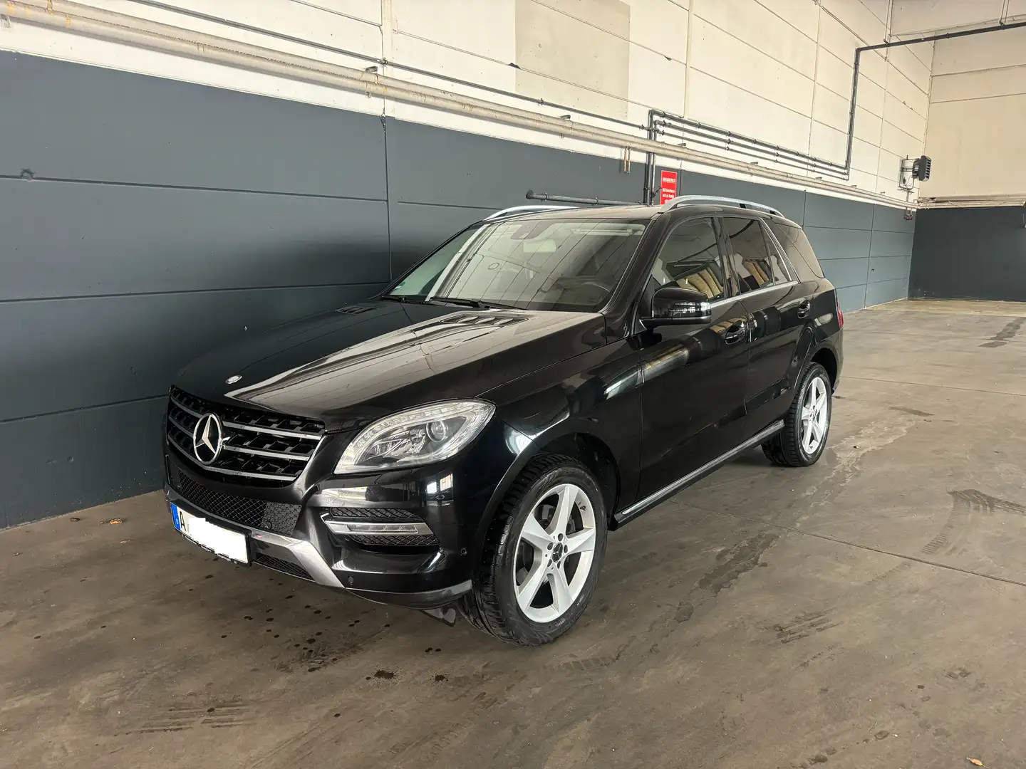 Mercedes-Benz ML 350 ML 350 BlueTEC 4MATIC 7G-TRONIC Schwarz - 1
