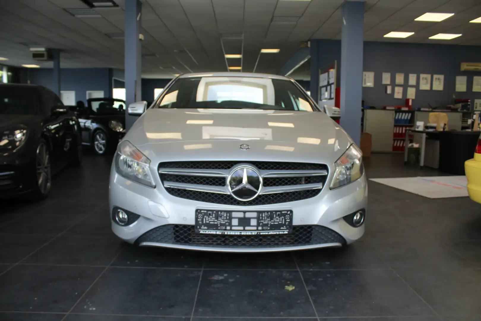 Mercedes-Benz A 180 CDI Urban Silber - 2