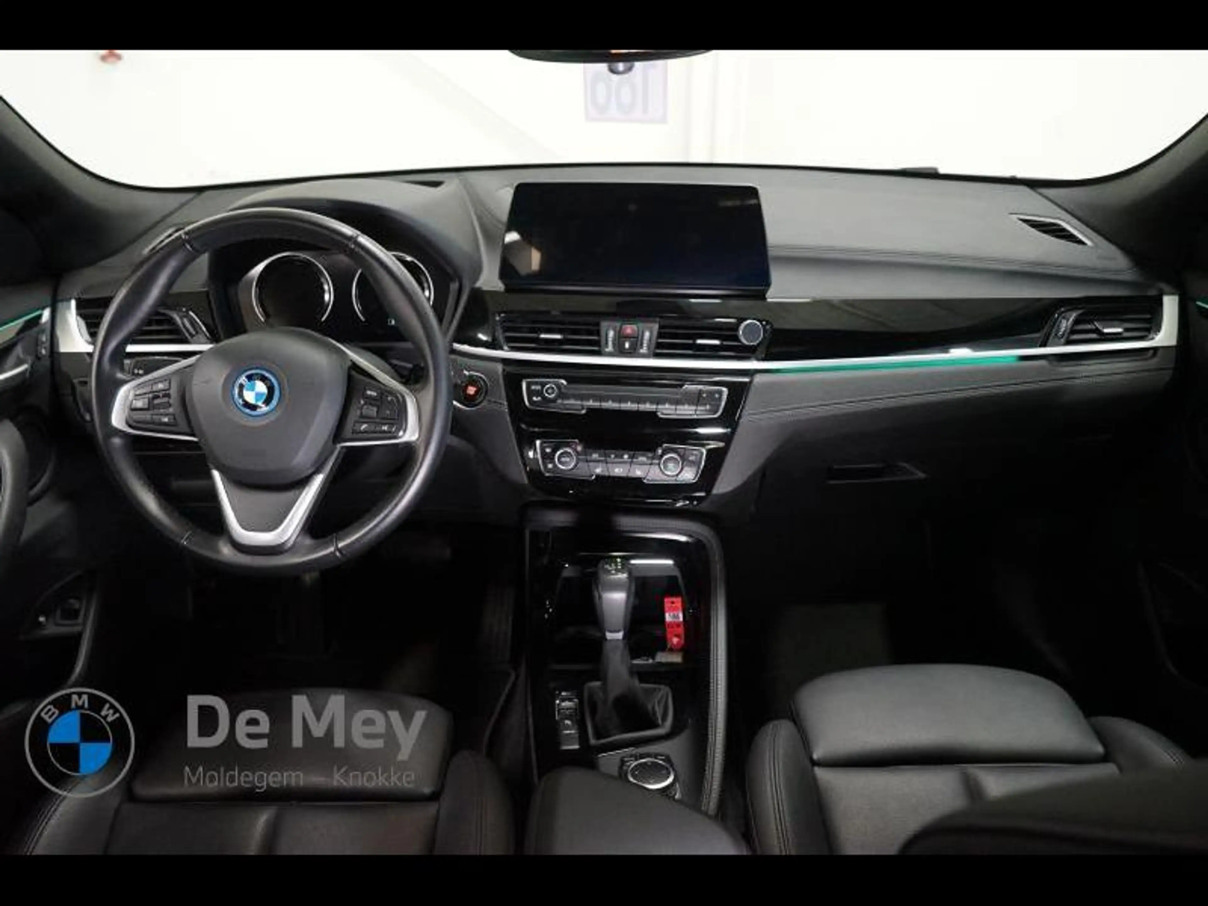 BMW X2 xDrive25e — photo 7