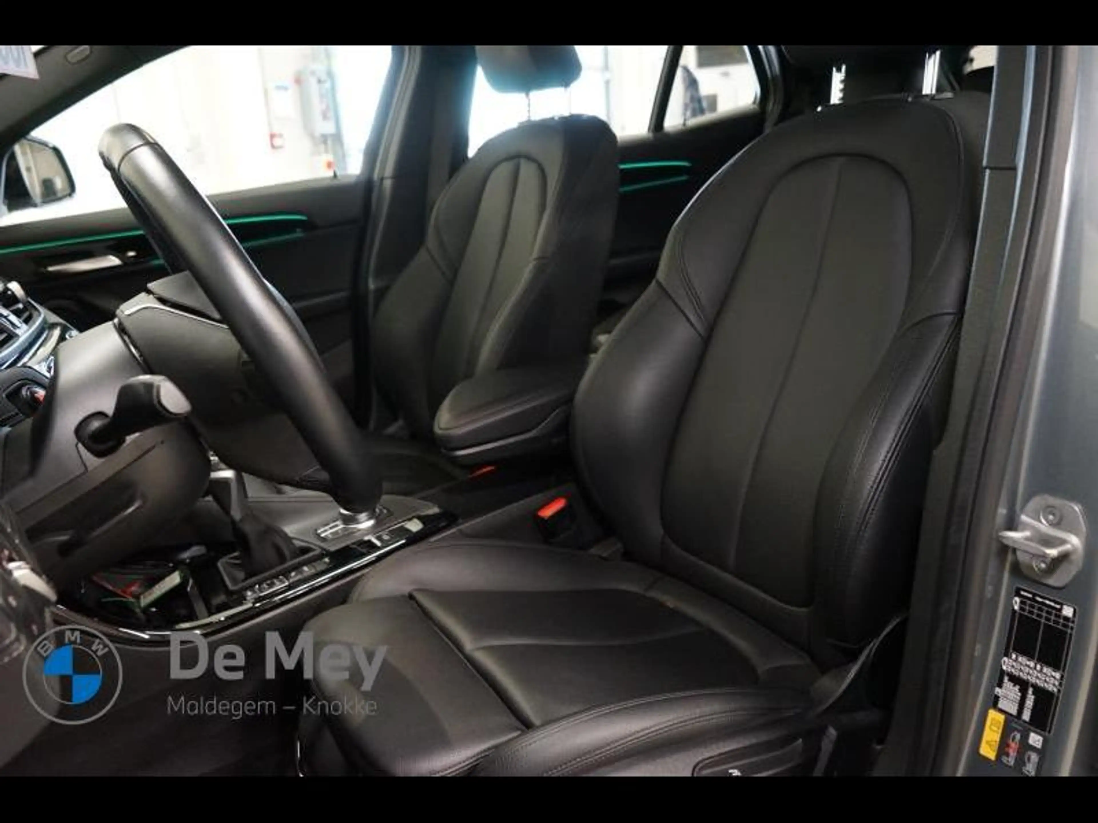 BMW X2 xDrive25e — photo 11