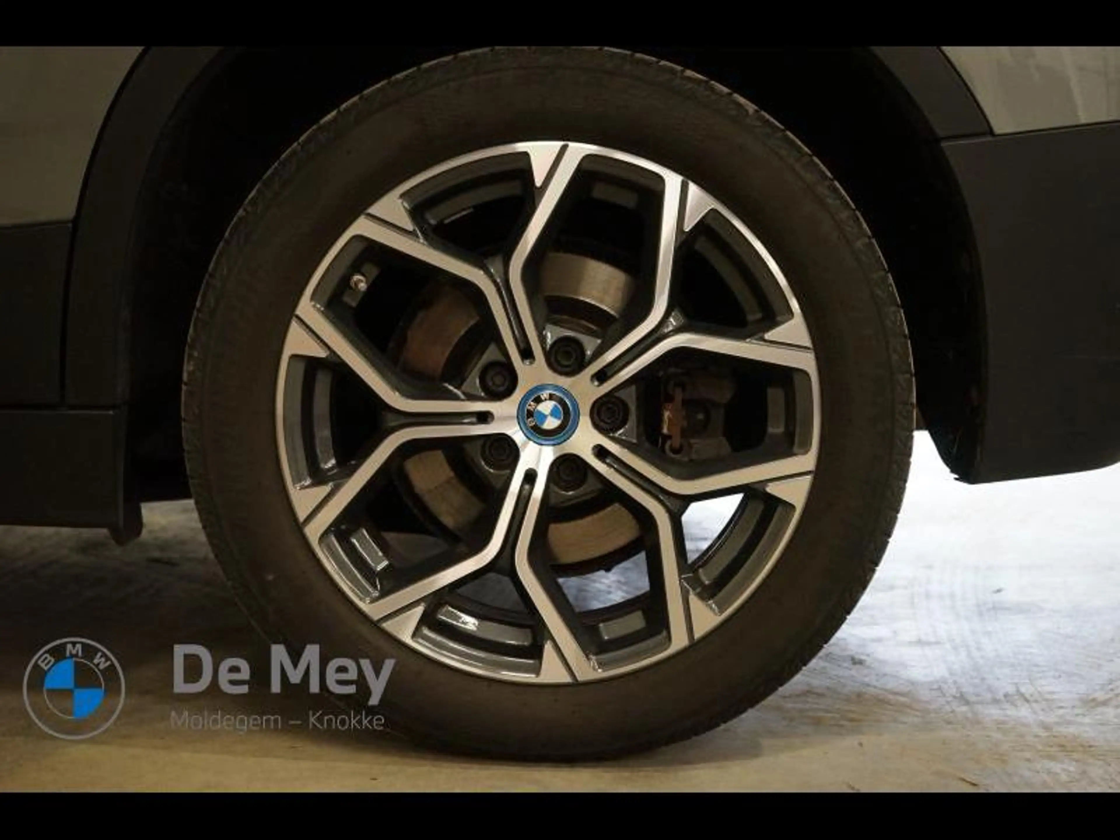 BMW X2 xDrive25e — photo 8