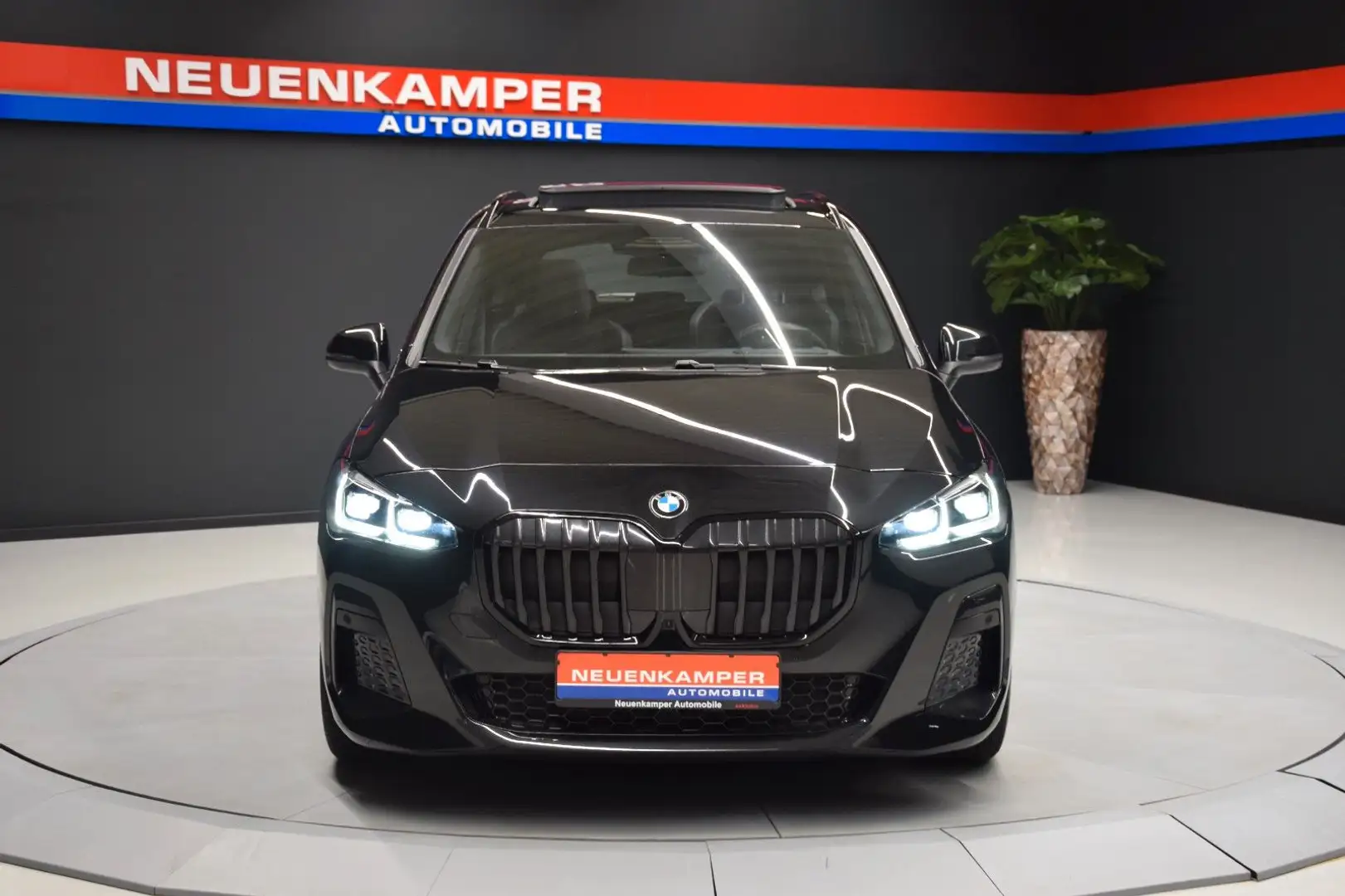 BMW 223i xDrive Active Tourer M Sport Pano HuD AHK Noir - 2