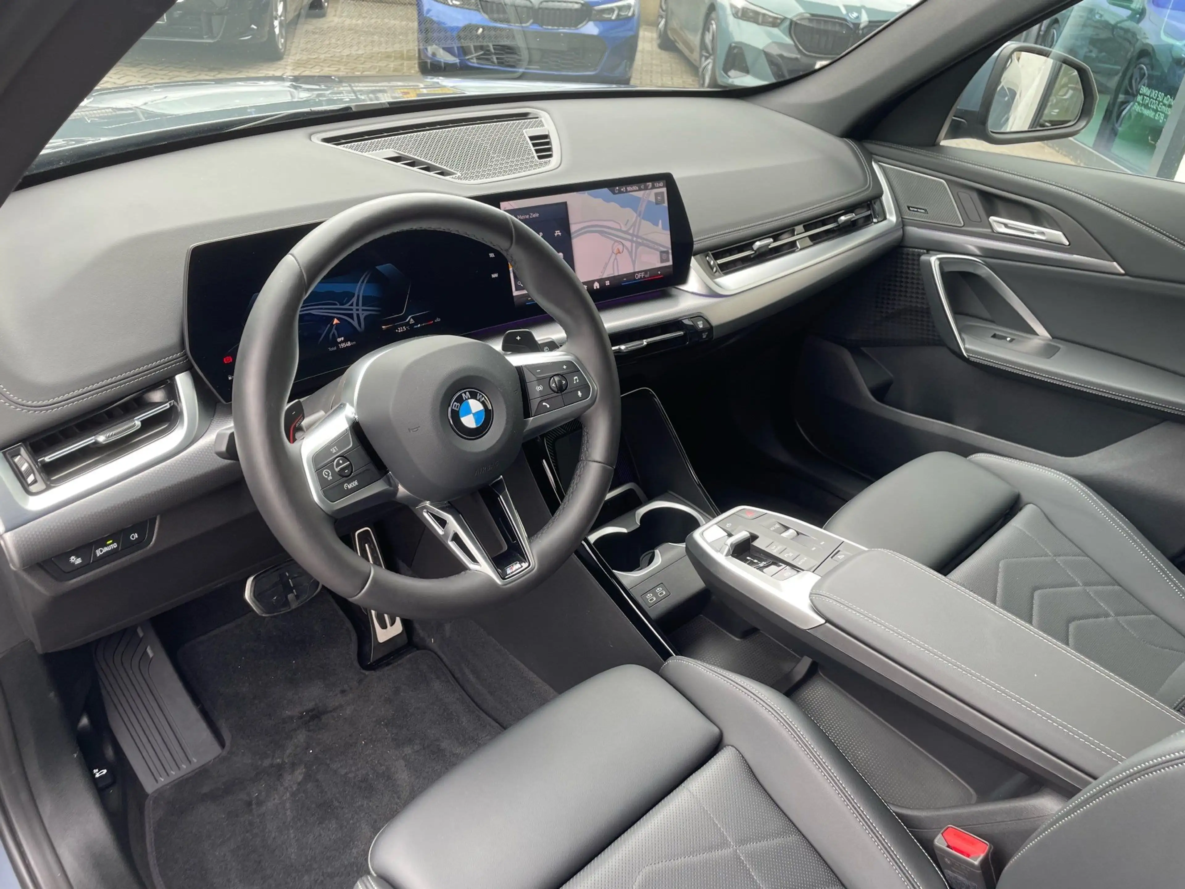 BMW X1 xDrive23i M Sport || AHK adapt.LED Aktivsitz — photo 4