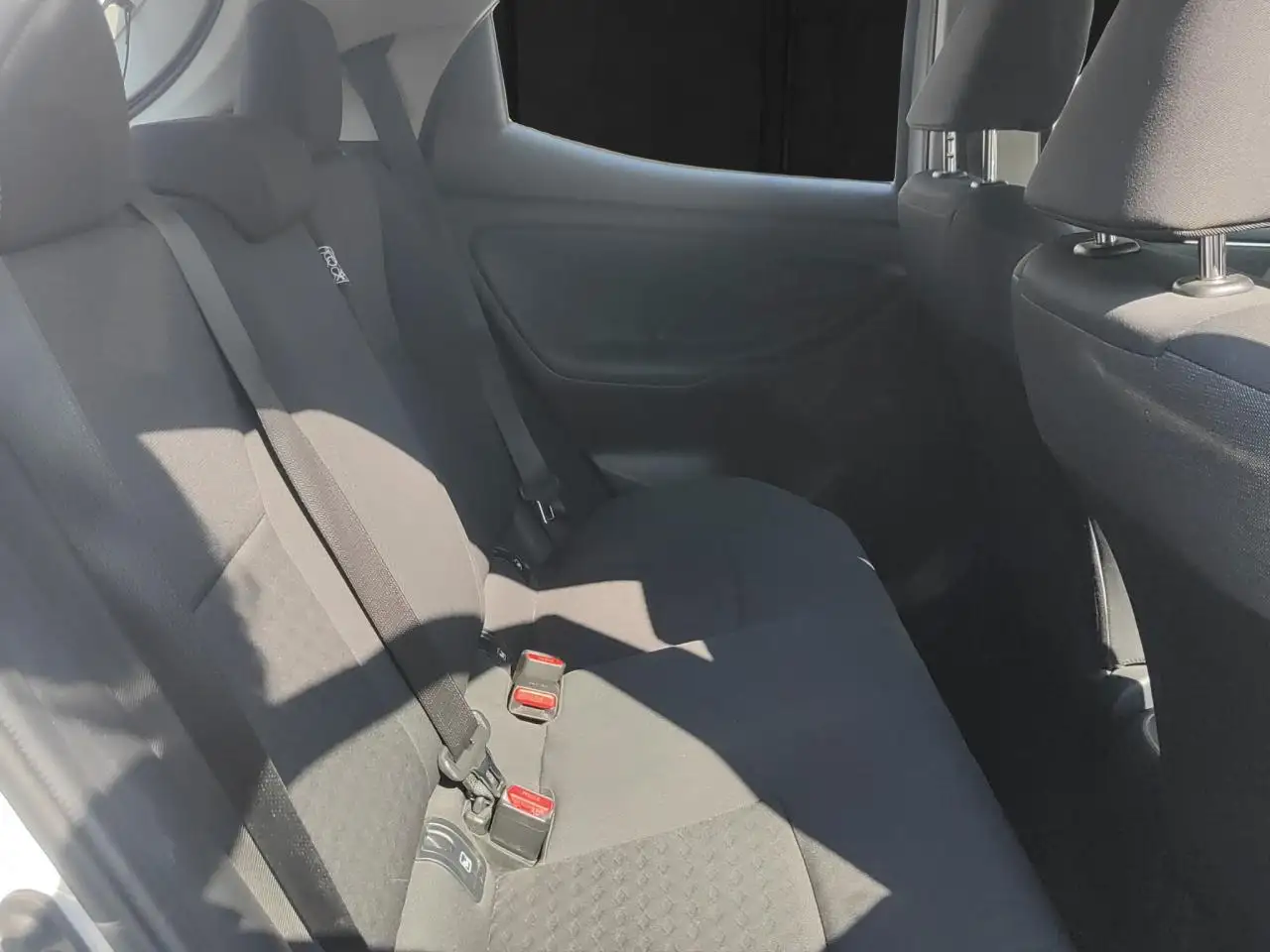 Toyota Yaris Yaris — photo 18