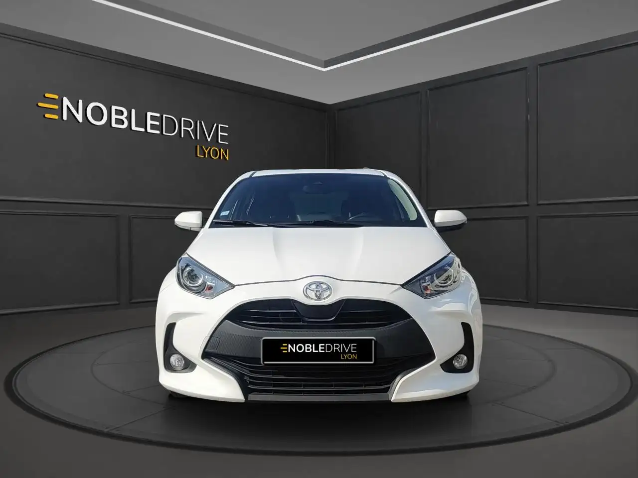 Toyota Yaris Yaris — photo 2