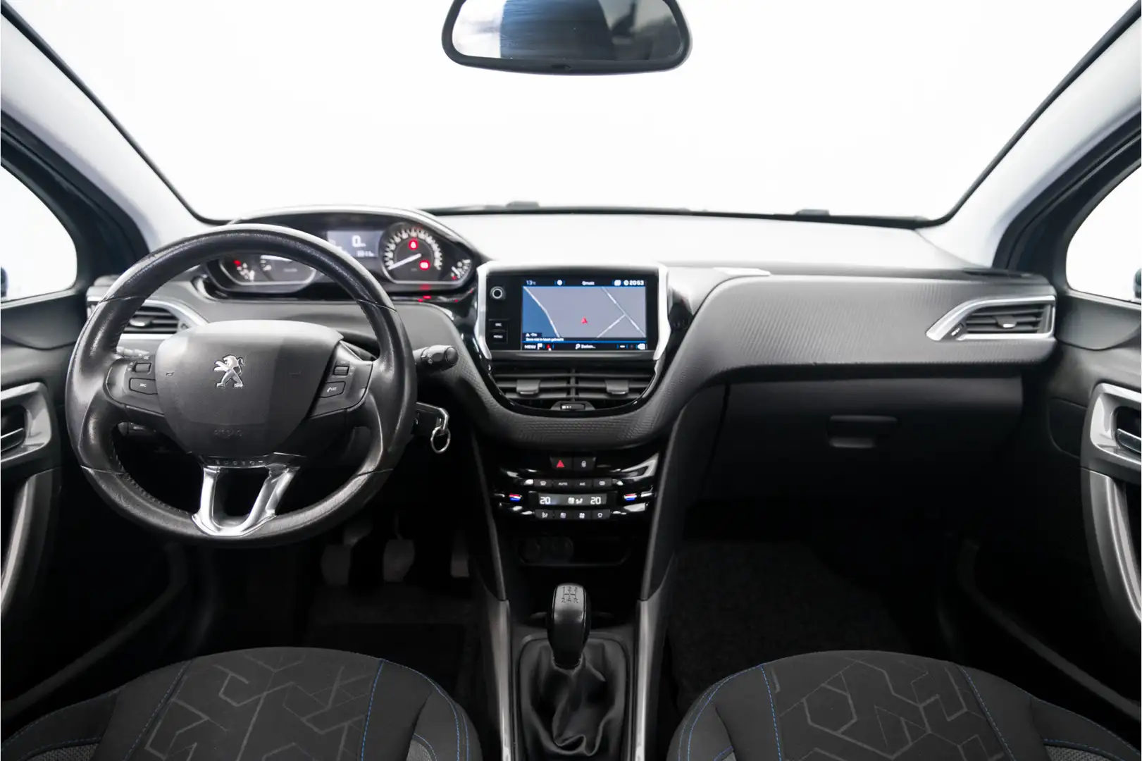 Peugeot 2008 1.2 PureTech Allure Trekhaak Applecarplay Climatco Vert - 2