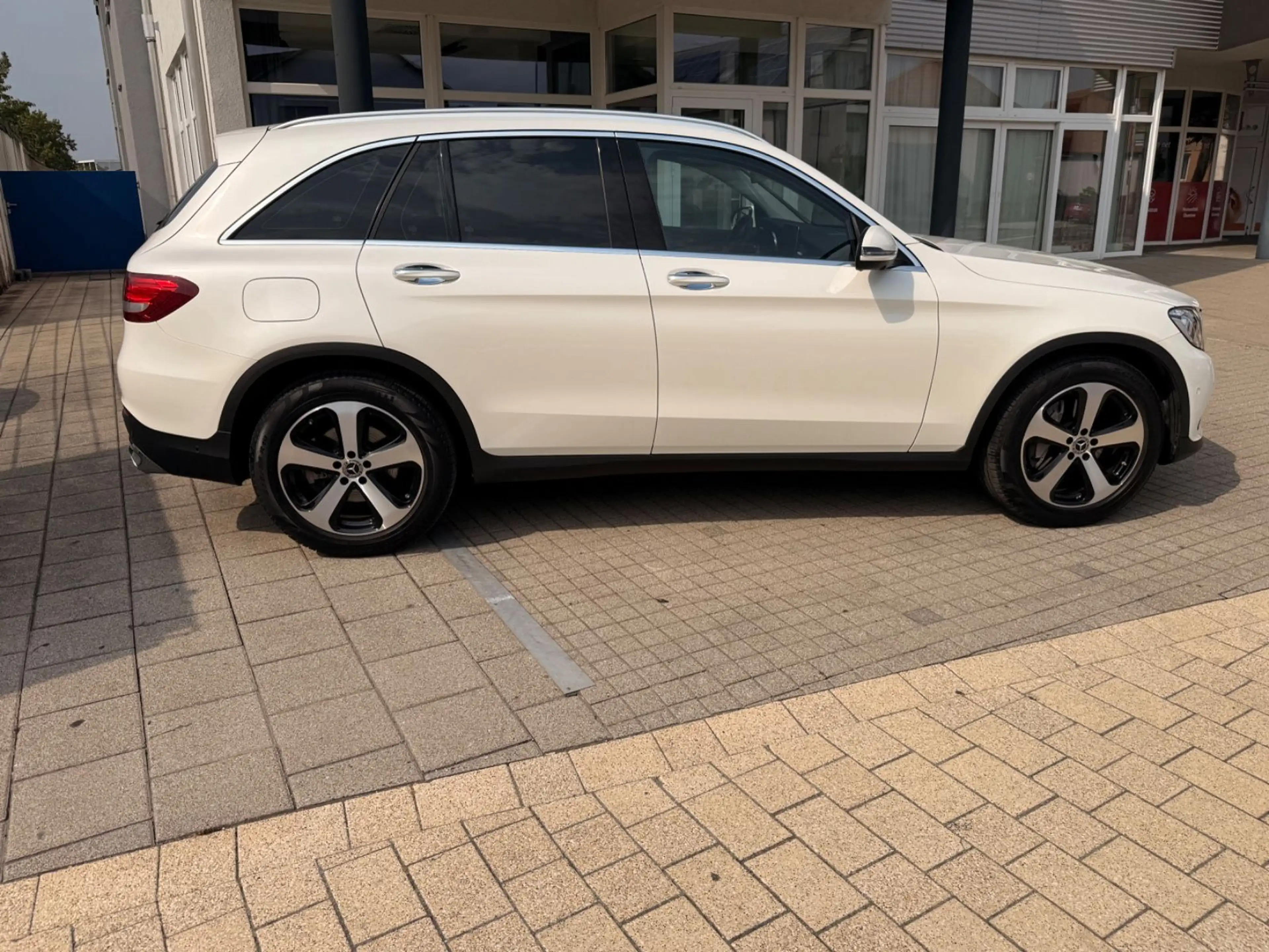 Mercedes-Benz GLC 250 GLC  250 4Matic,EXCLUSIVE, 27tkm, 360,PANO,AHK — photo 14