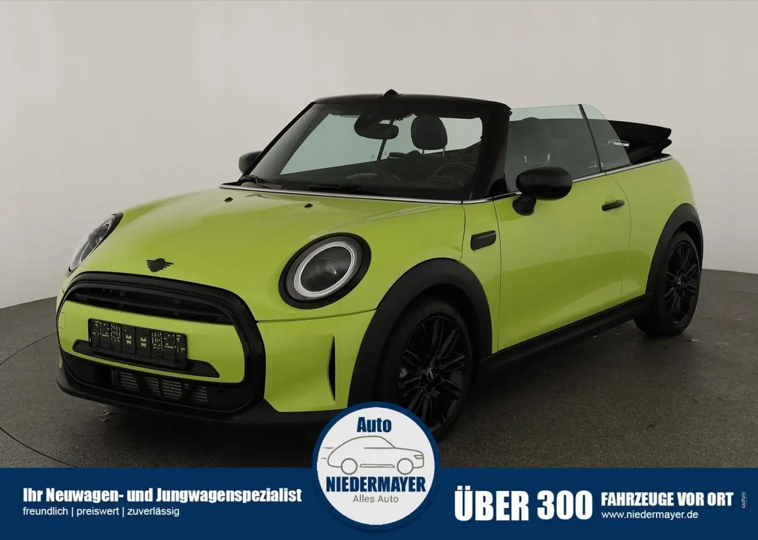 MINI Cooper Cabrio 1.5 Classic Trim, Leder, LED, Navi, 1. Hand Geel - 1