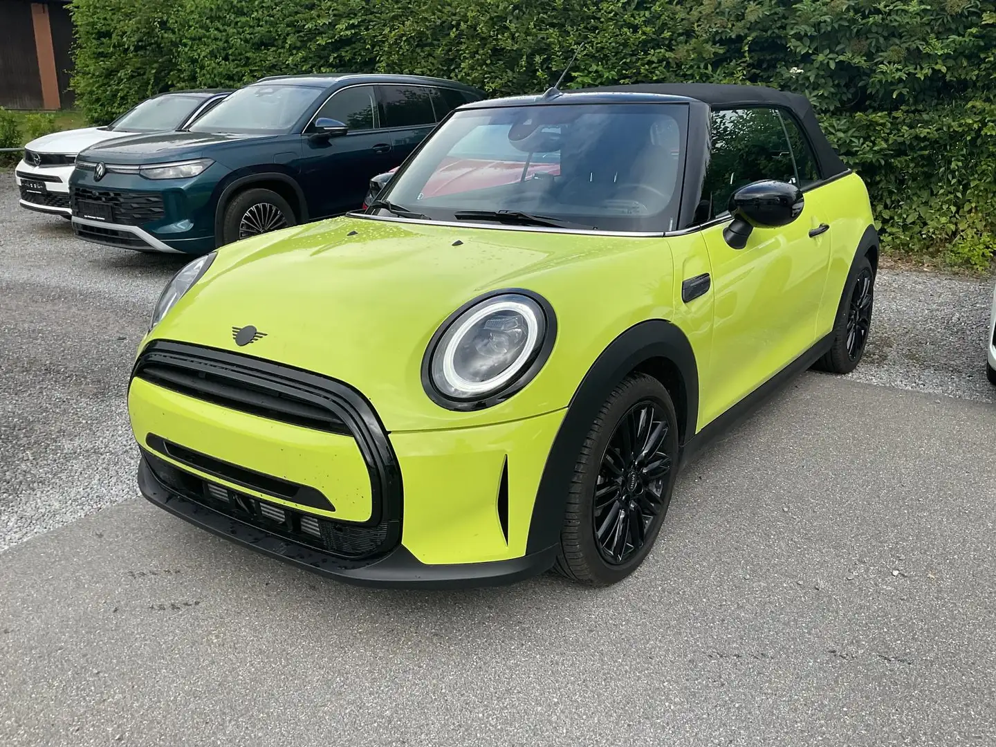 MINI Cooper Cabrio 1.5 Classic Trim, Leder, LED, Navi, 1. Hand Jaune - 2