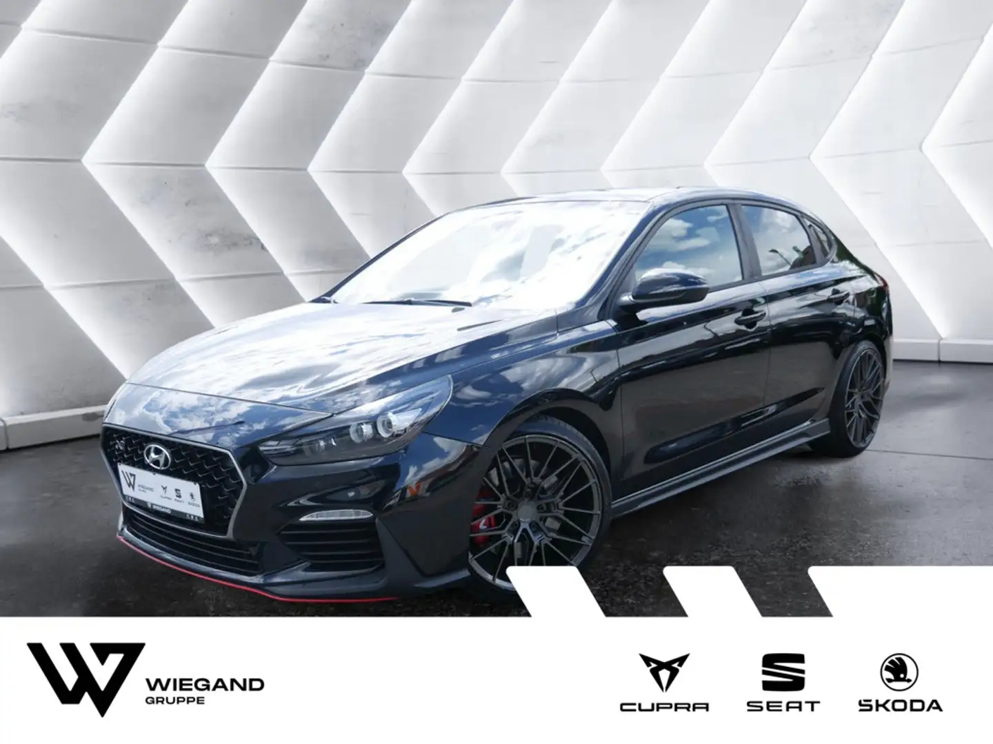 Hyundai i30 Fastback 2.0 N Performance SHZ NAVI LED Schwarz - 1