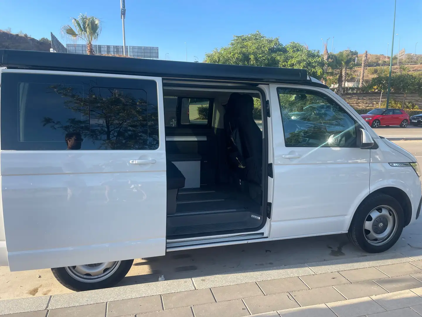 Volkswagen T6 California California 2.0TDI Beach Camper 110kW Beach Camper Blanco - 2
