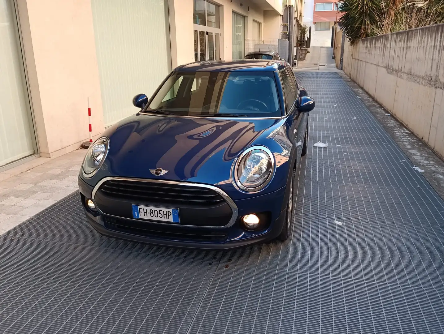 MINI One Clubman Mini IV F54 2016 Clubman 1.5 Blauw - 2