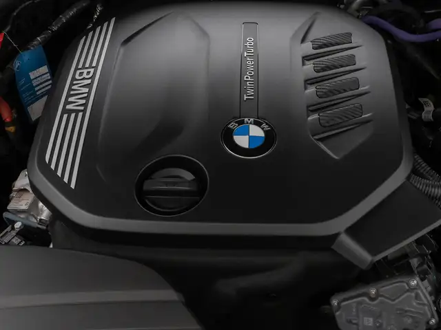 BMW 3 Series view 19