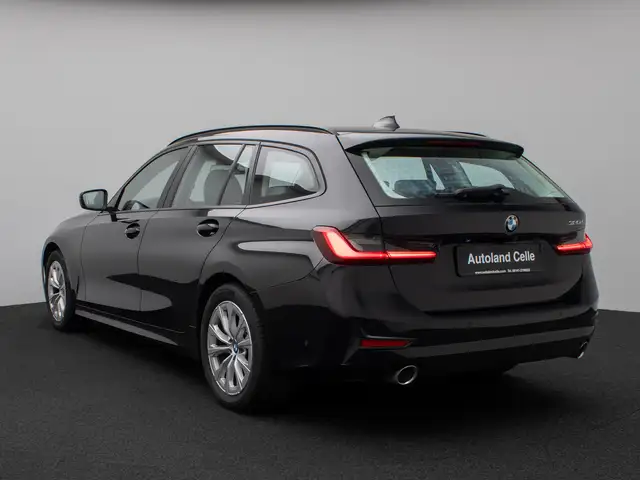 BMW 3 Series view 9