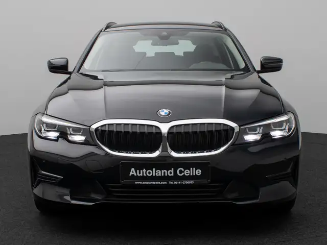 BMW 3 Series view 2