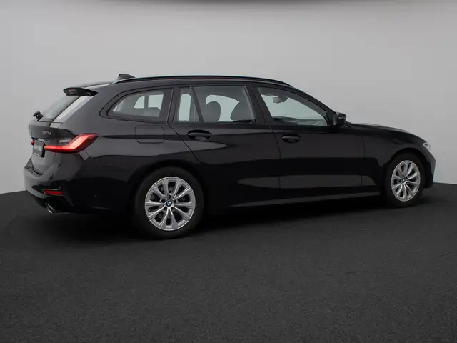 BMW 3 Series view 6