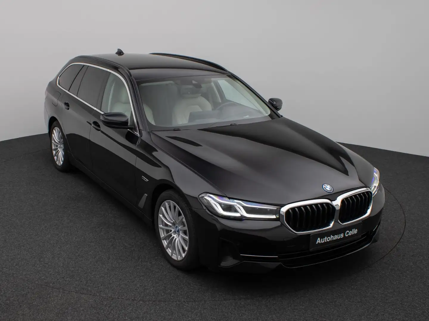 BMW 530 e Tour HUD Laser Sportsitz Komfortzugang Schwarz - 1