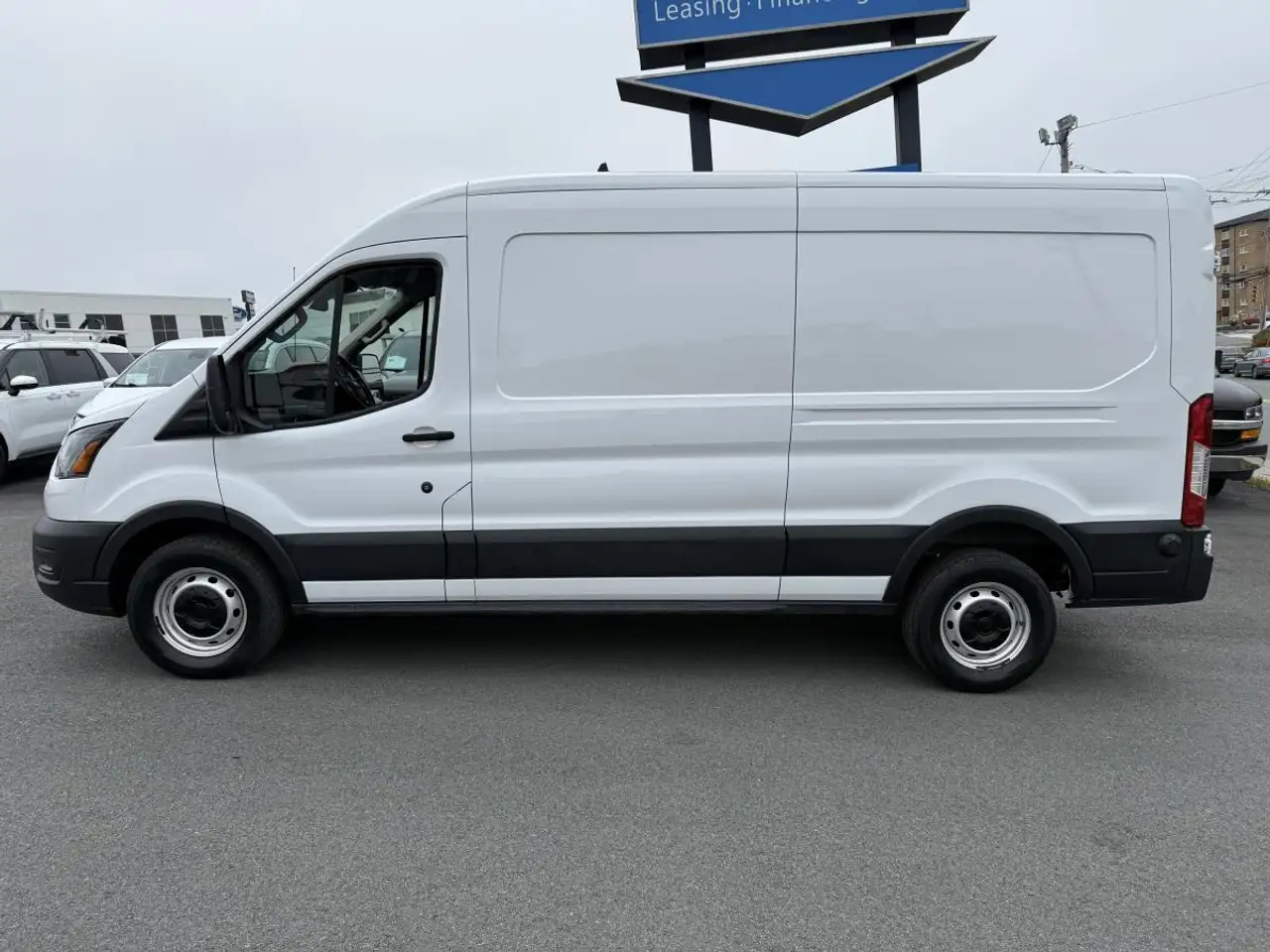 Ford Transit Cargo Van снимка Ford Transit Cargo Van