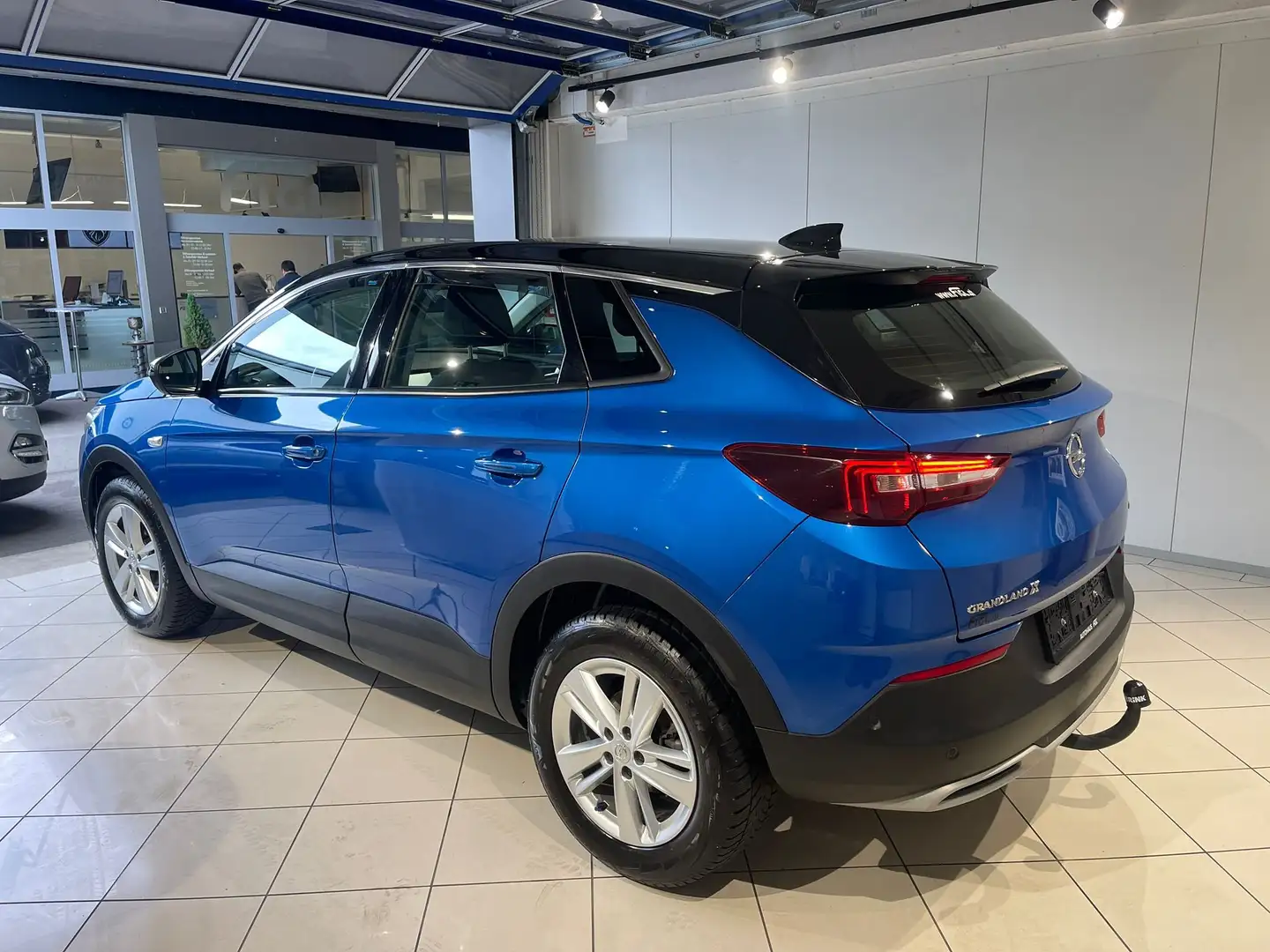 Opel Grandland X 1,2 Turbo Direct Injection Innovation Start/Stop Blau - 2