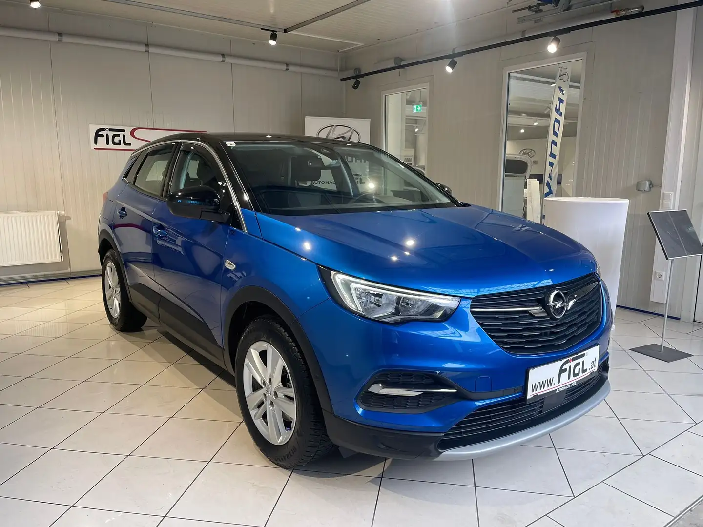Opel Grandland X 1,2 Turbo Direct Injection Innovation Start/Stop Blau - 1