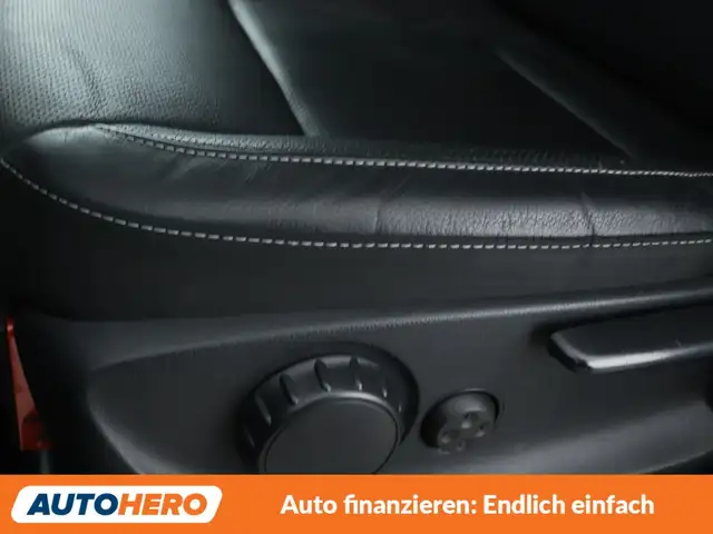 Mercedes-Benz V-Class view 29