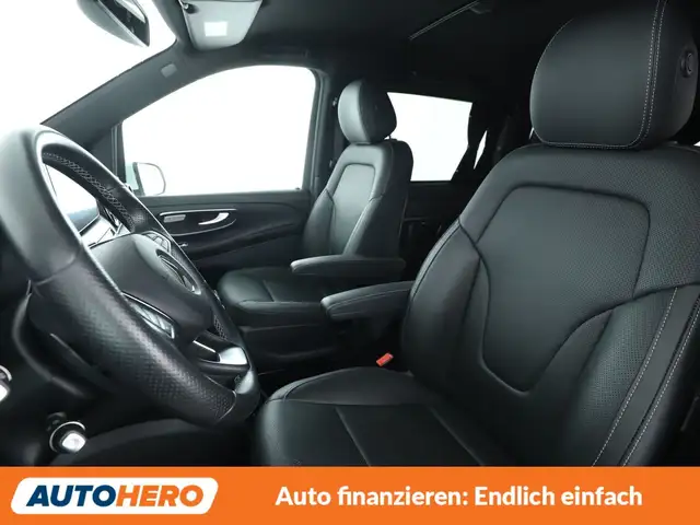 Mercedes-Benz V-Class view 10
