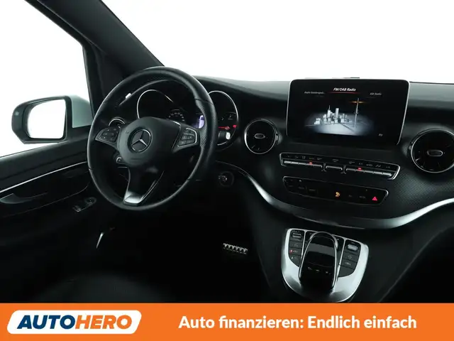 Mercedes-Benz V-Class view 13