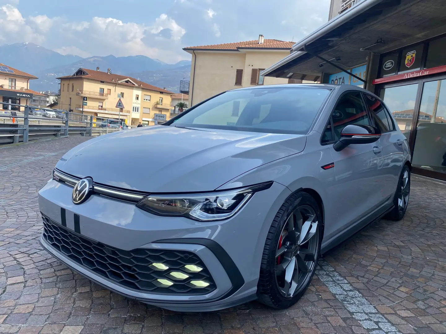 Volkswagen Golf GTI 2.0 tsi 245cv dsg 19” DCC IQ-LIGHT MAXTON Grigio - 1