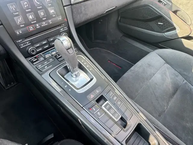 Porsche 911 view 14