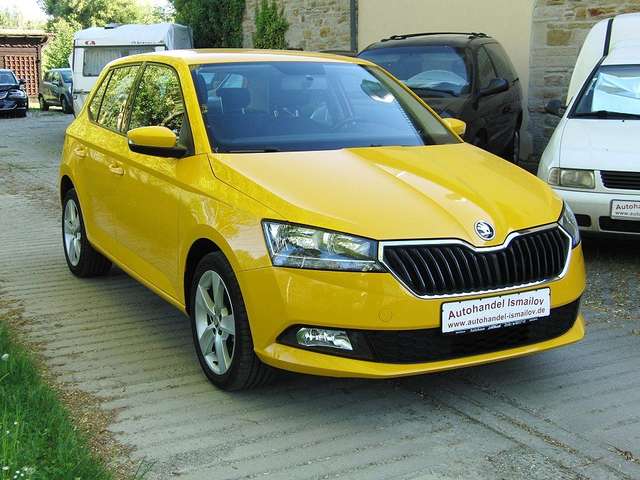 Imagine Skoda Fabia 1.0 MPI Active  Klima/1.Hand