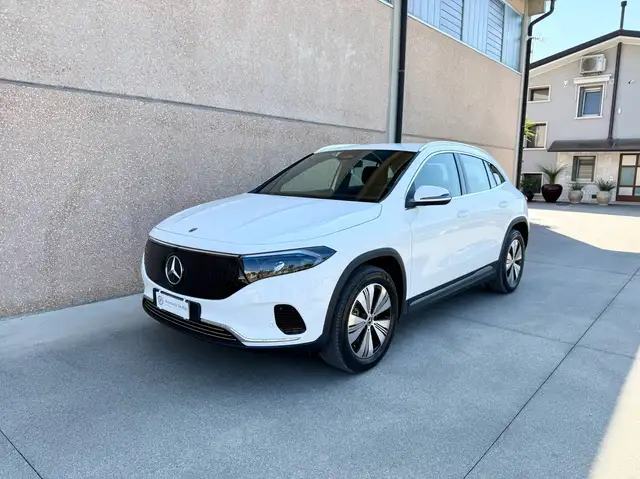 Mercedes-Benz EQA 250 + Progressive UNICO PROPRIETARIO