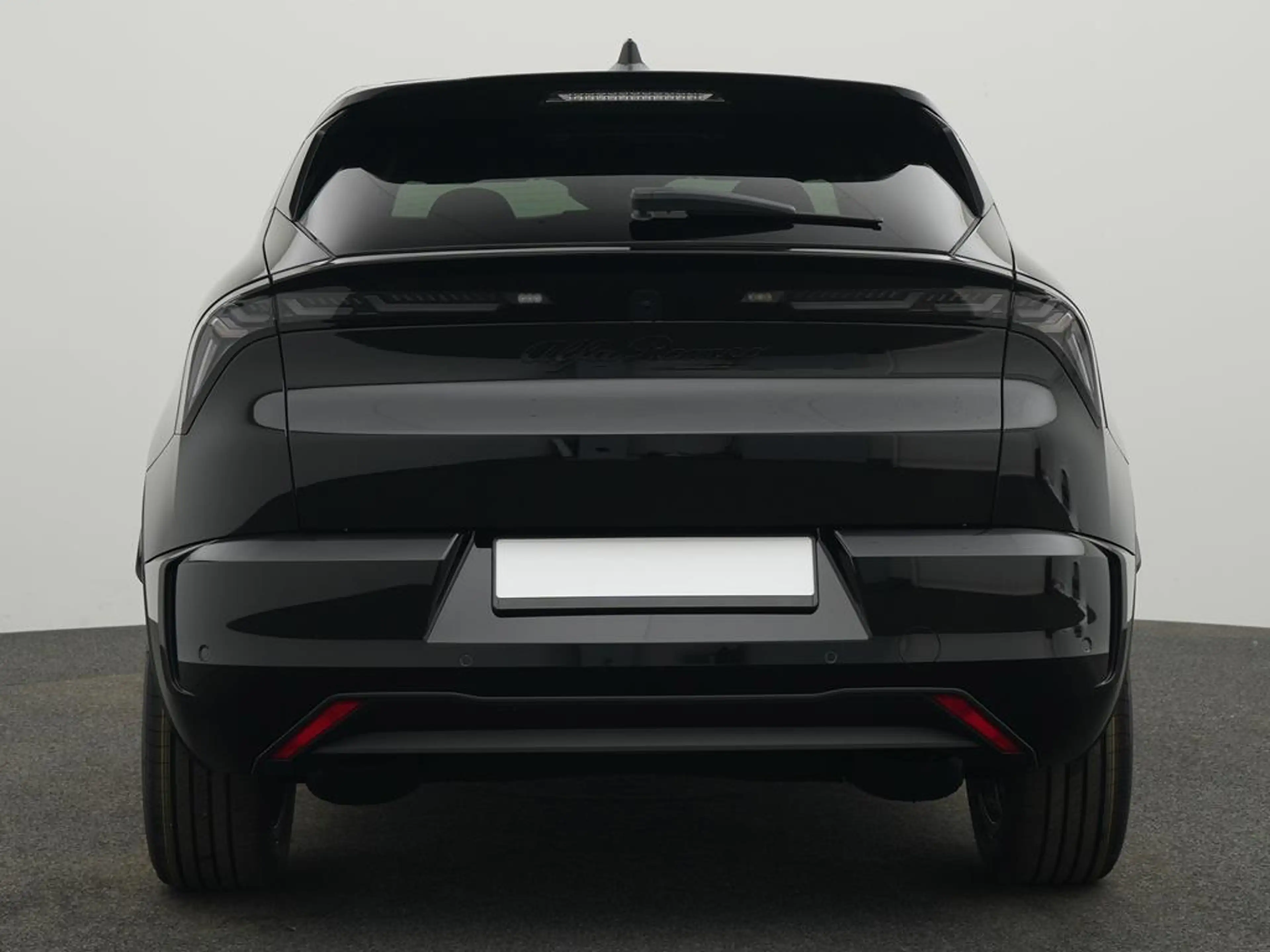 Alfa Romeo Junior Elettrica 115 kW Ti — photo 4