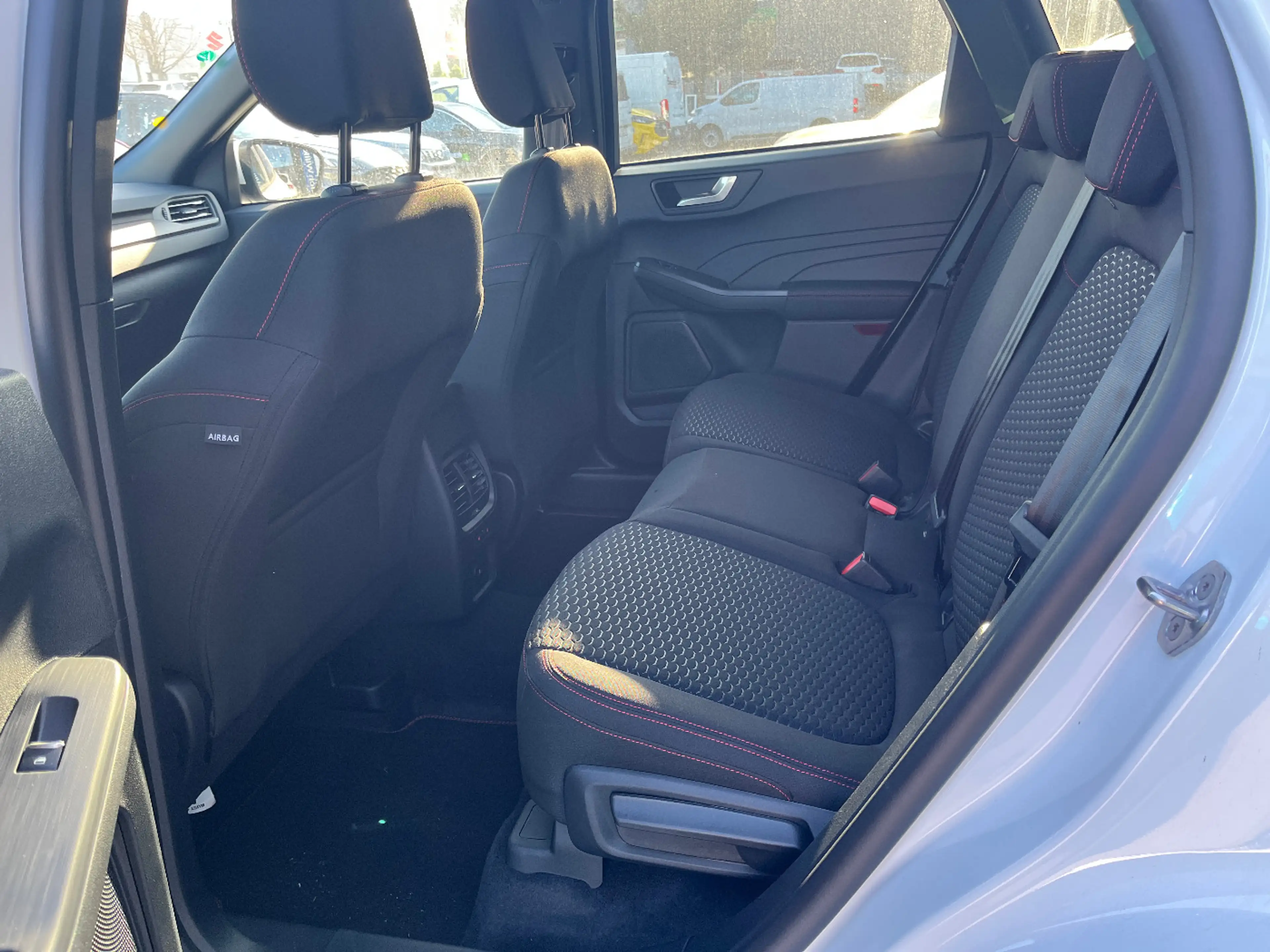 Ford Kuga ST-Line LED+360°Kamera+Navi+Winterpaket — photo 14