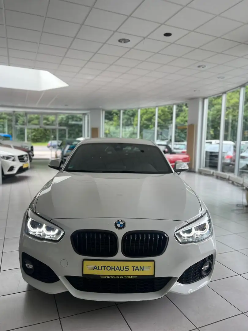 BMW 116 i Edition M Sport Shadow Weiß - 2