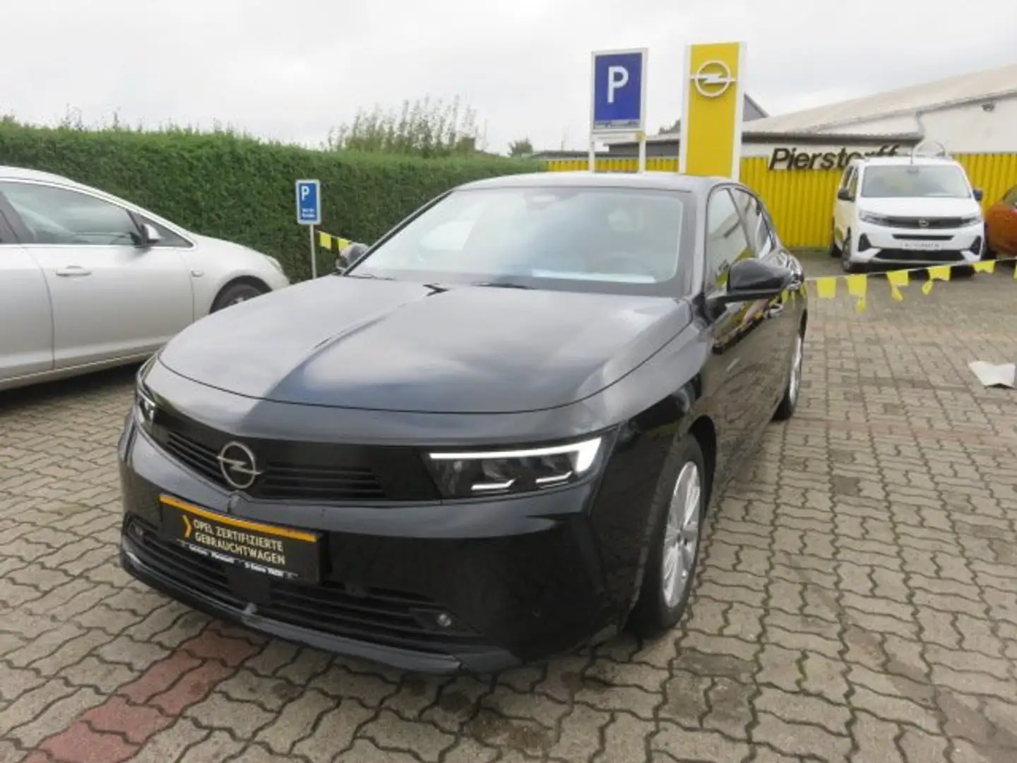 Opel Astra Business Elegance Noir - 1