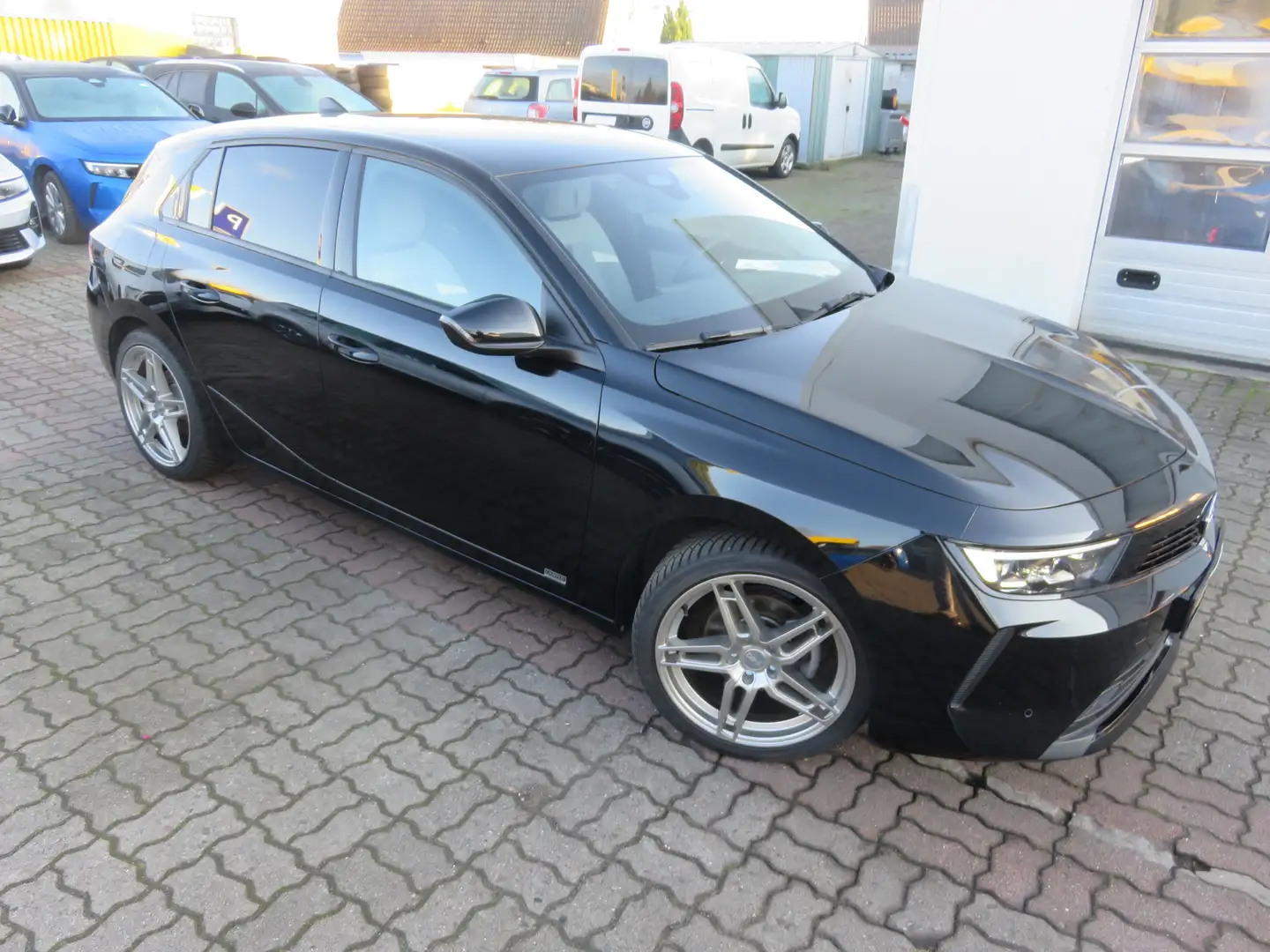 Opel Astra Business Elegance Voll LED Sitzh., AUTOMATIK Schwarz - 2