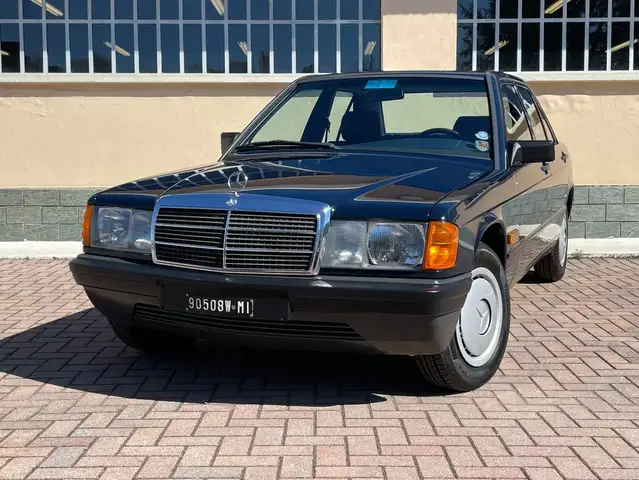 Mercedes-Benz 190 E