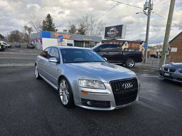 4dr Sdn V10 AWD!