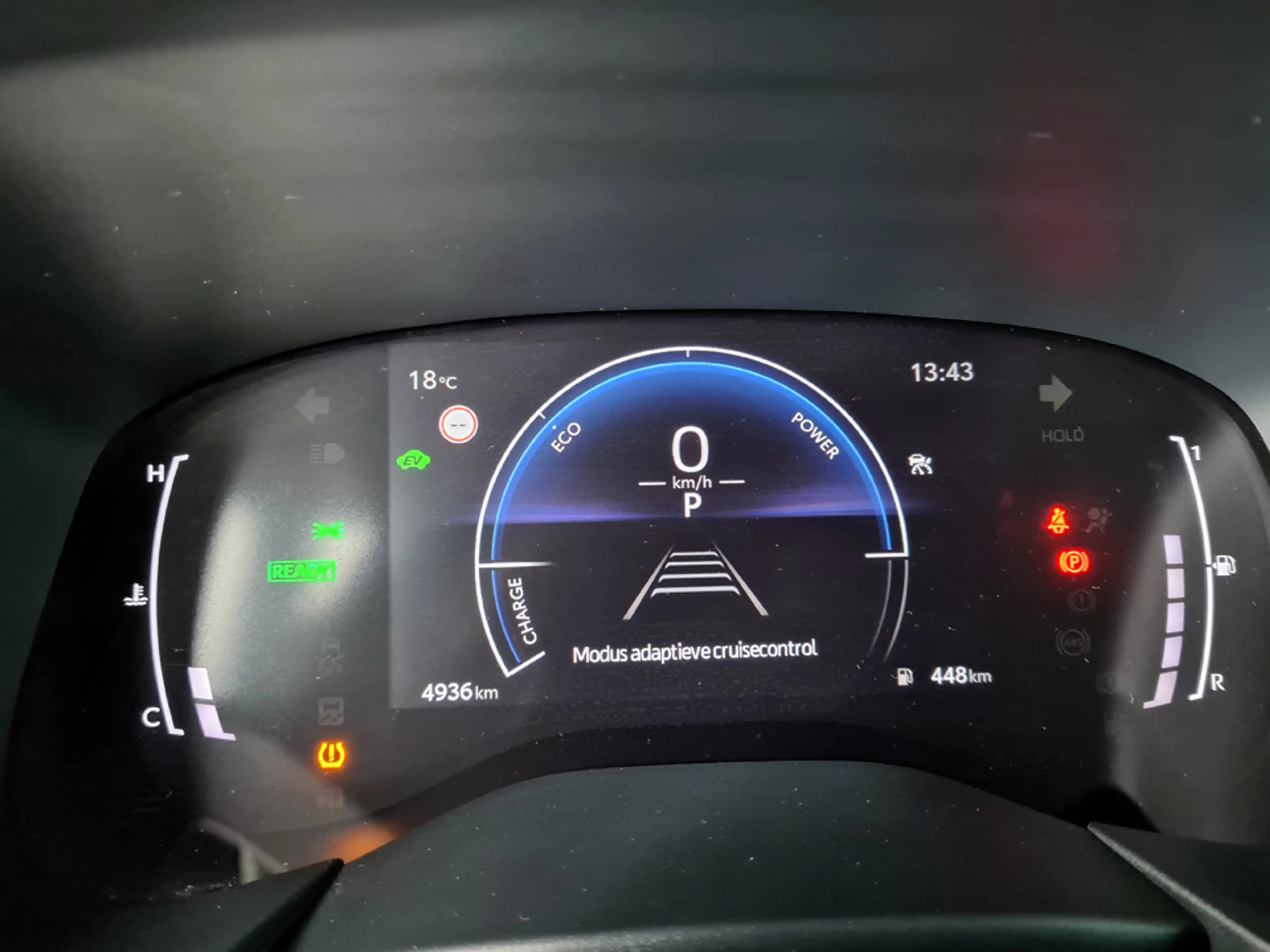 Toyota Aygo X 1.5 Hybrid 115 Teamplayer /Draadloze telefoonoplad — photo 6