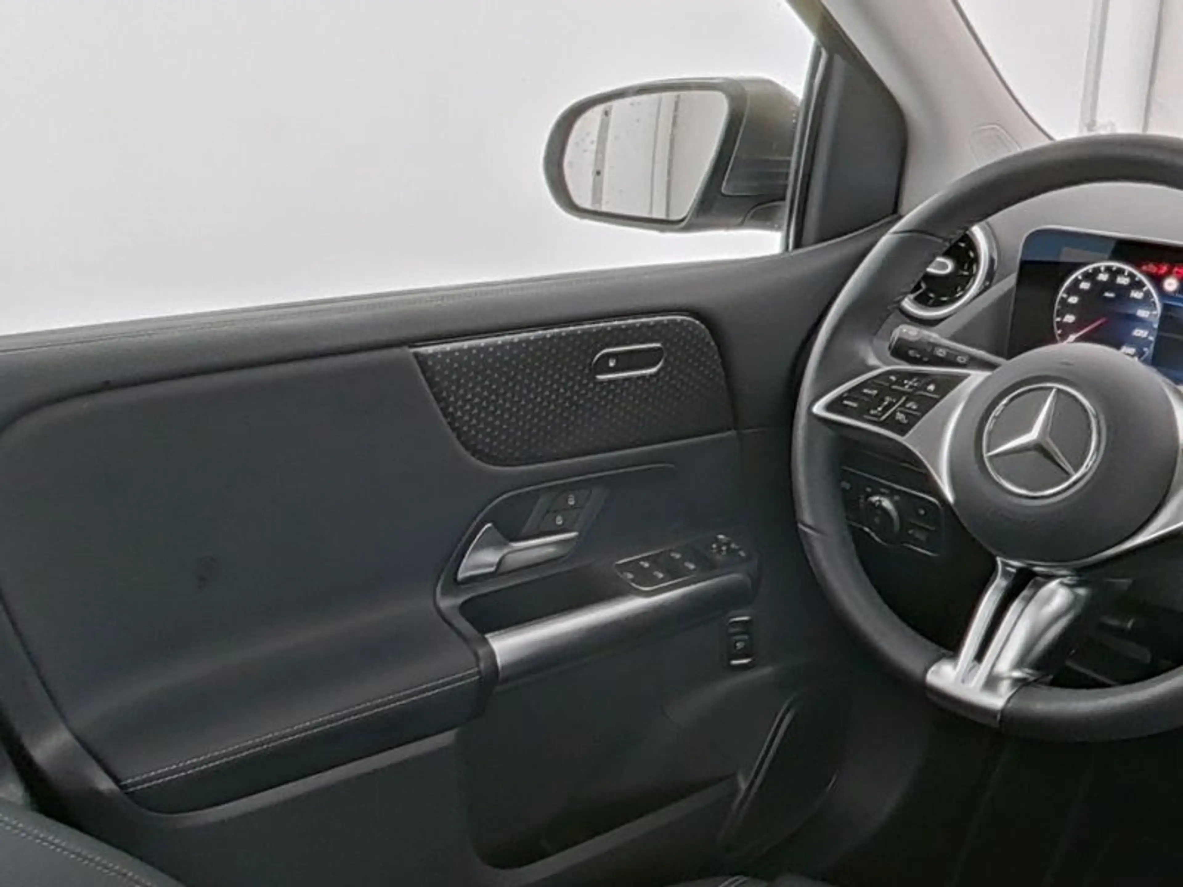 Mercedes-Benz B 200 Progressive/LED/Cam/AHK/Smartphone-Ing/17" — photo 9