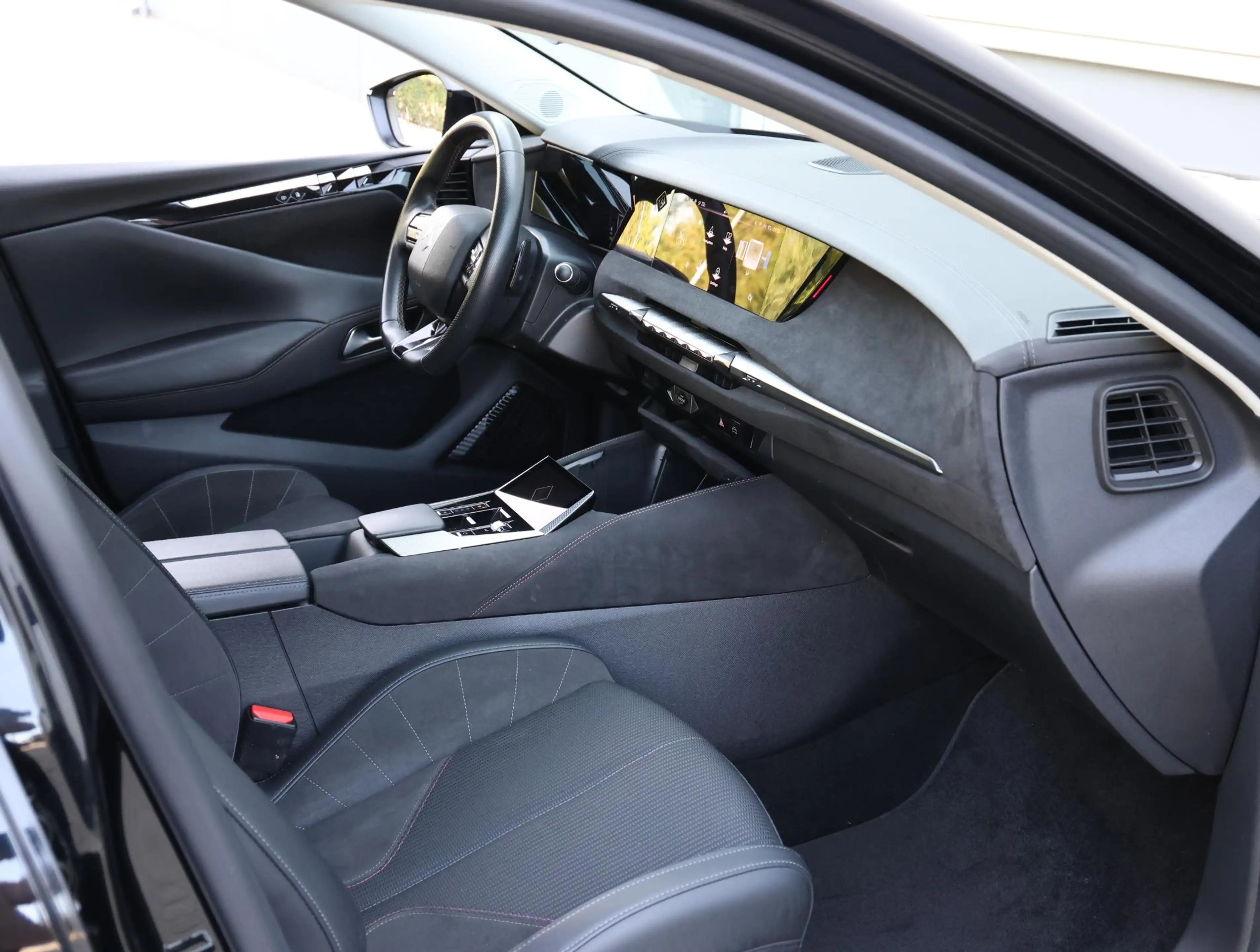 DS Automobiles DS 4 1.2 130pk Automaat Performance Line | Navigatie | — photo 9