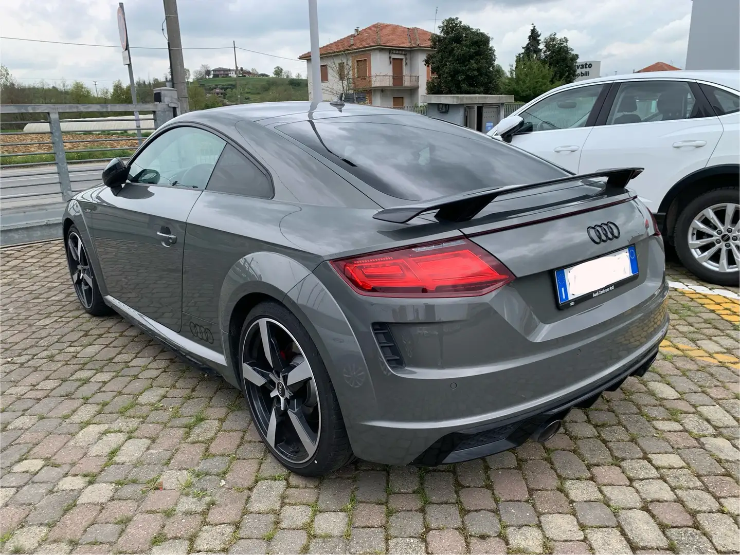 Audi TT Coupe 40 2.0 tfsi s-tronic - 1