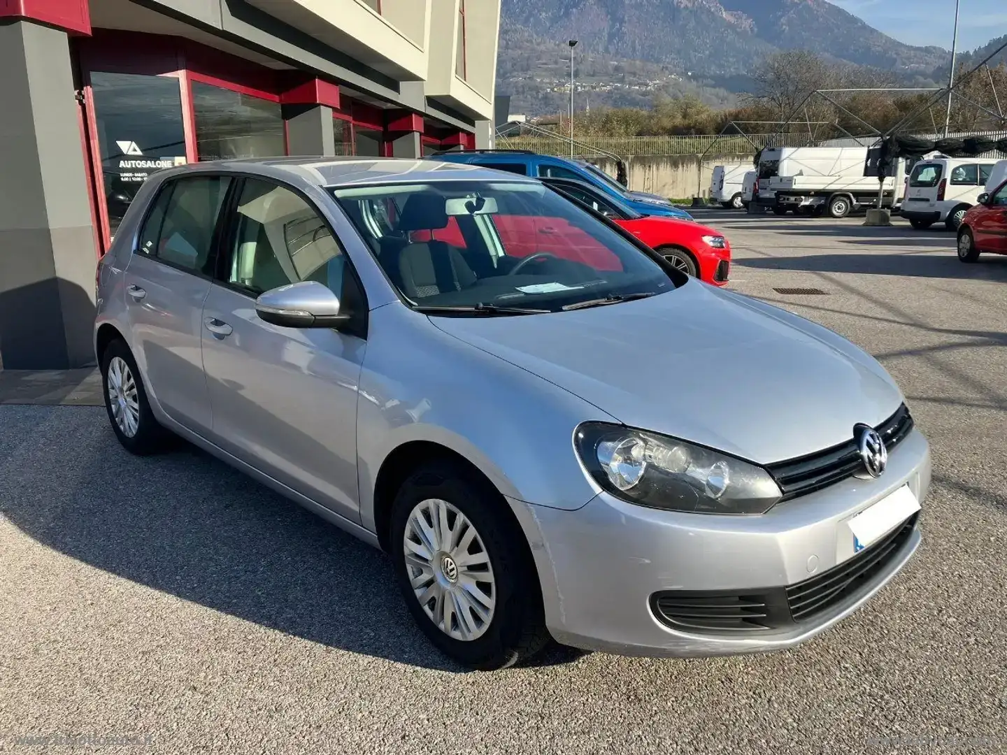 Volkswagen Golf 1.6 5p. Trendline Grau - 2